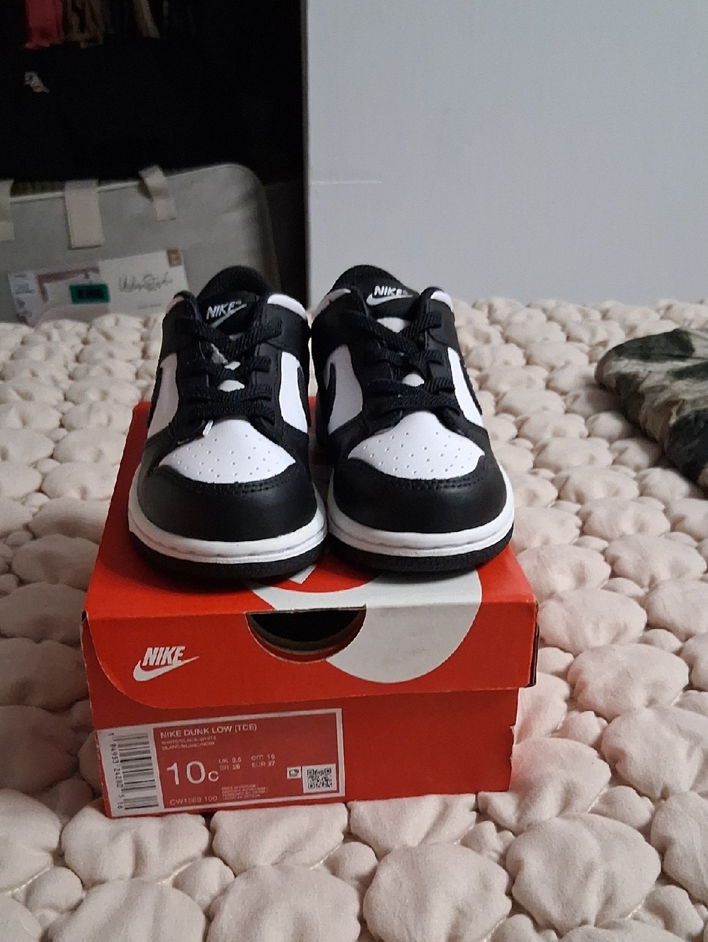 Nike DUNK  Kids Black and White Low-Top Sneakers *NWOT*